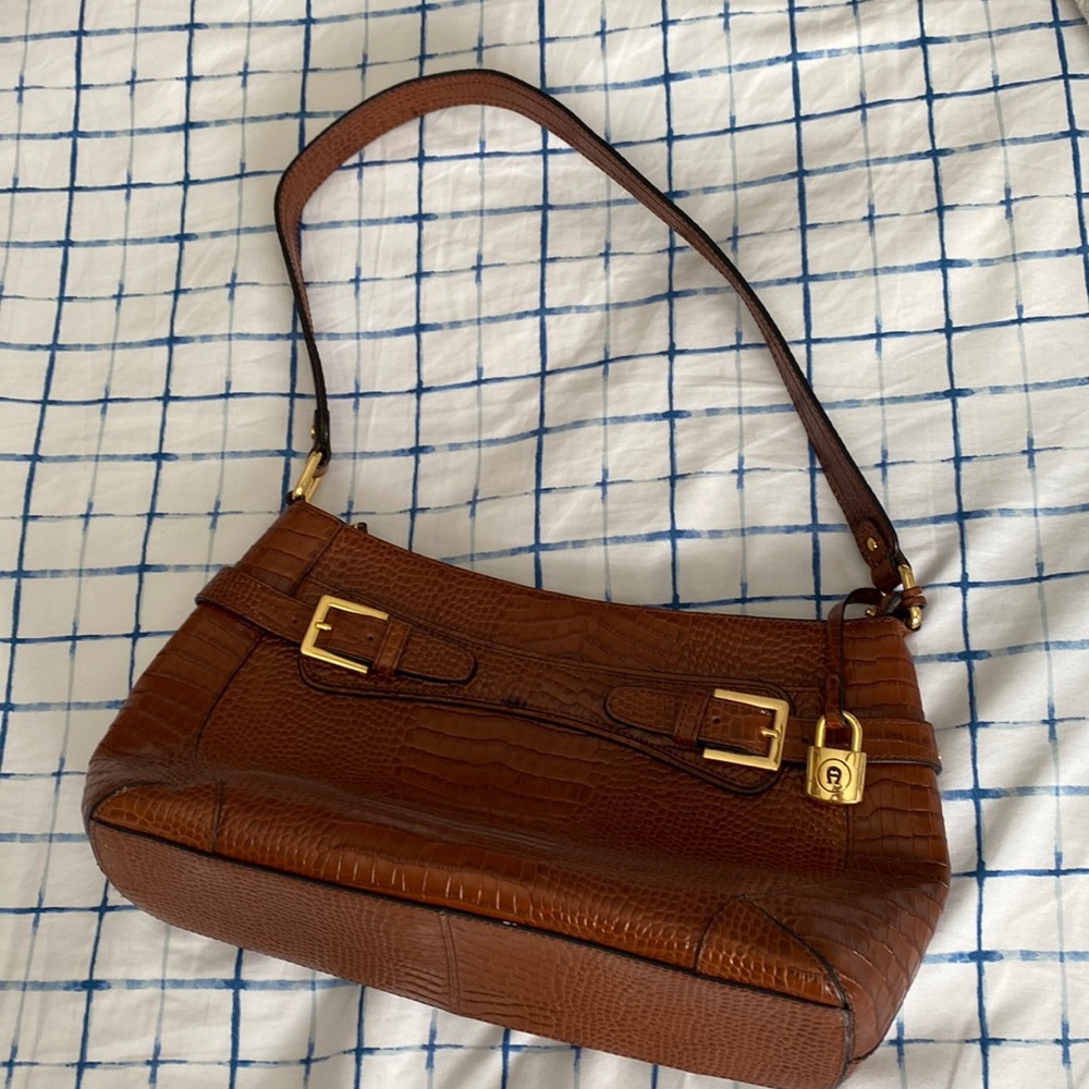 Beautiful shoulder bag
